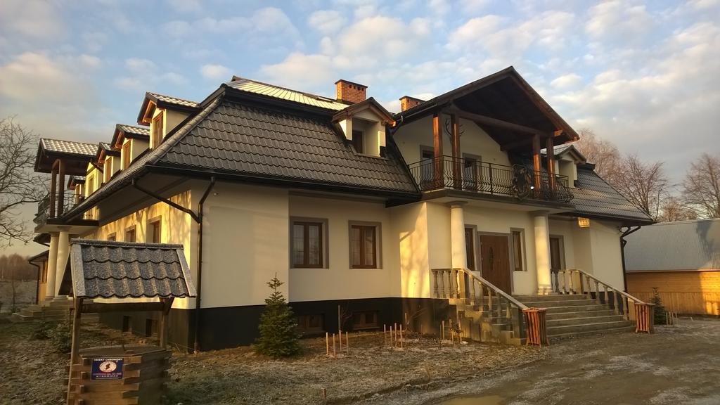 Dwor Szlachecki Готель типу 